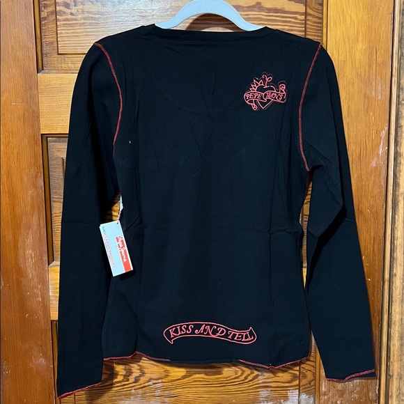 Pepe Jeans Long Sleeved Tee NWT Size XL Style Anna Kiss And Tell - Picture 2 of 6